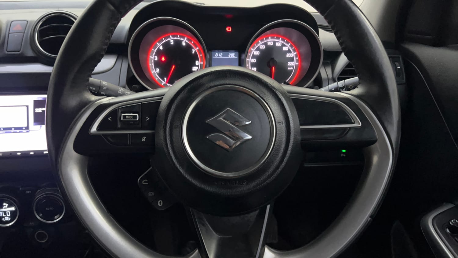 Used 2018 Maruti Suzuki Swift ZXi AMT Petrol Automatic top_features Airbags