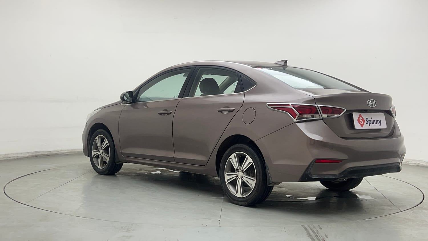 Used 2017 Hyundai Verna SX 1.6 VTVT Petrol Manual exterior LEFT REAR CORNER VIEW