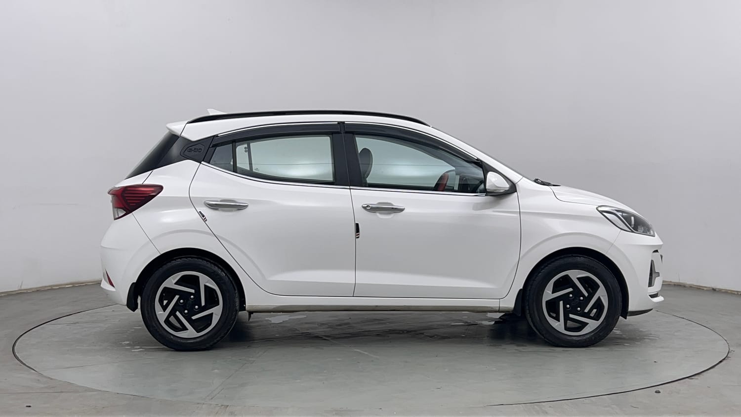 Used 2023 Hyundai Grand i10 Nios Sportz 1.2 Kappa VTVT Petrol Manual exterior RIGHT SIDE VIEW