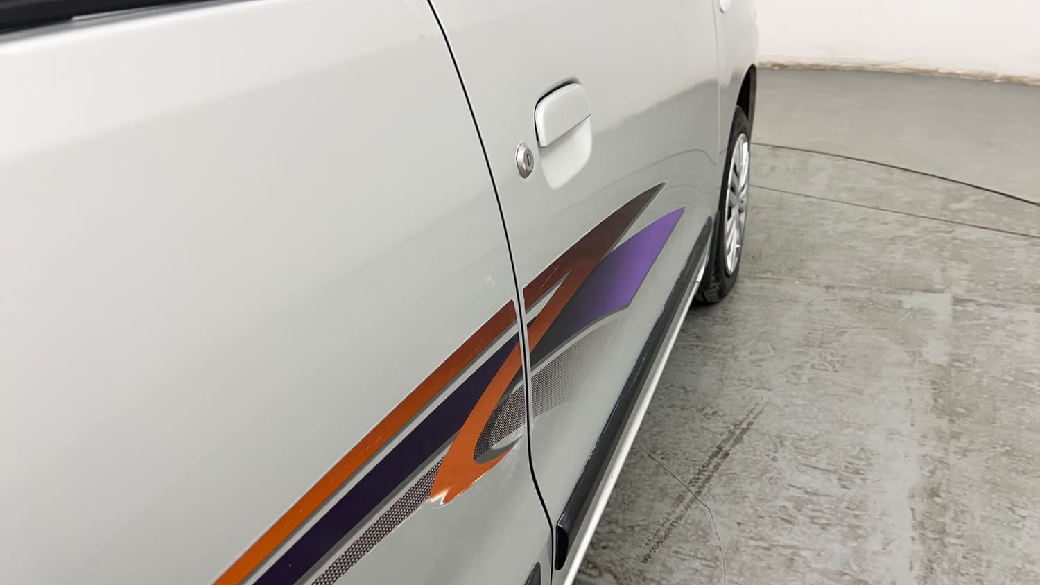 Used 2014 Maruti Suzuki Wagon R VXI Petrol Manual dents MINOR SCRATCH