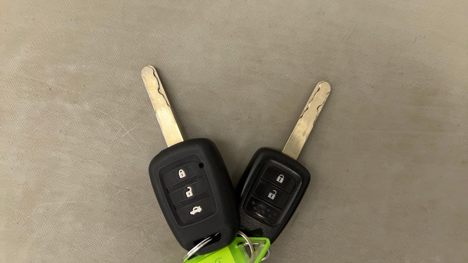 Used 2015 Honda City V Petrol Manual extra CAR KEY VIEW