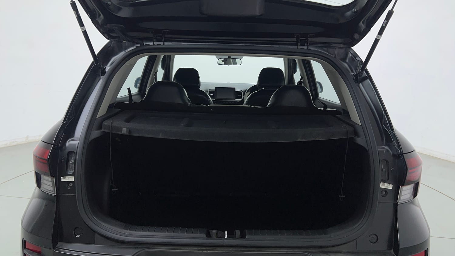 Used 2025 Hyundai Venue S Plus 1.2 Petrol MT Petrol Manual interior DICKY INSIDE VIEW