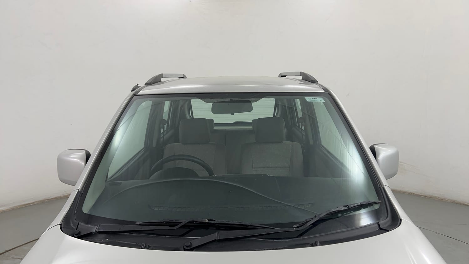 Used 2014 Maruti Suzuki Wagon R VXI Petrol Manual exterior FRONT WINDSHIELD VIEW