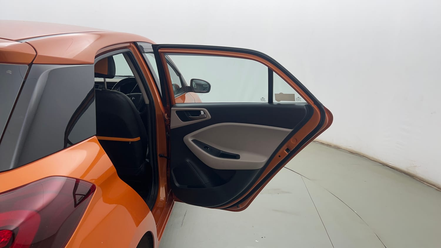 Used 2018 Hyundai Elite i20 Sportz 1.2 Petrol Manual interior RIGHT REAR DOOR OPEN VIEW