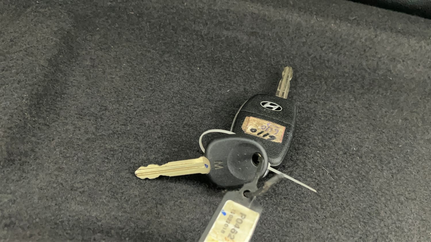Used 2018 Hyundai Elite i20 Sportz 1.2 Petrol Manual extra CAR KEY VIEW
