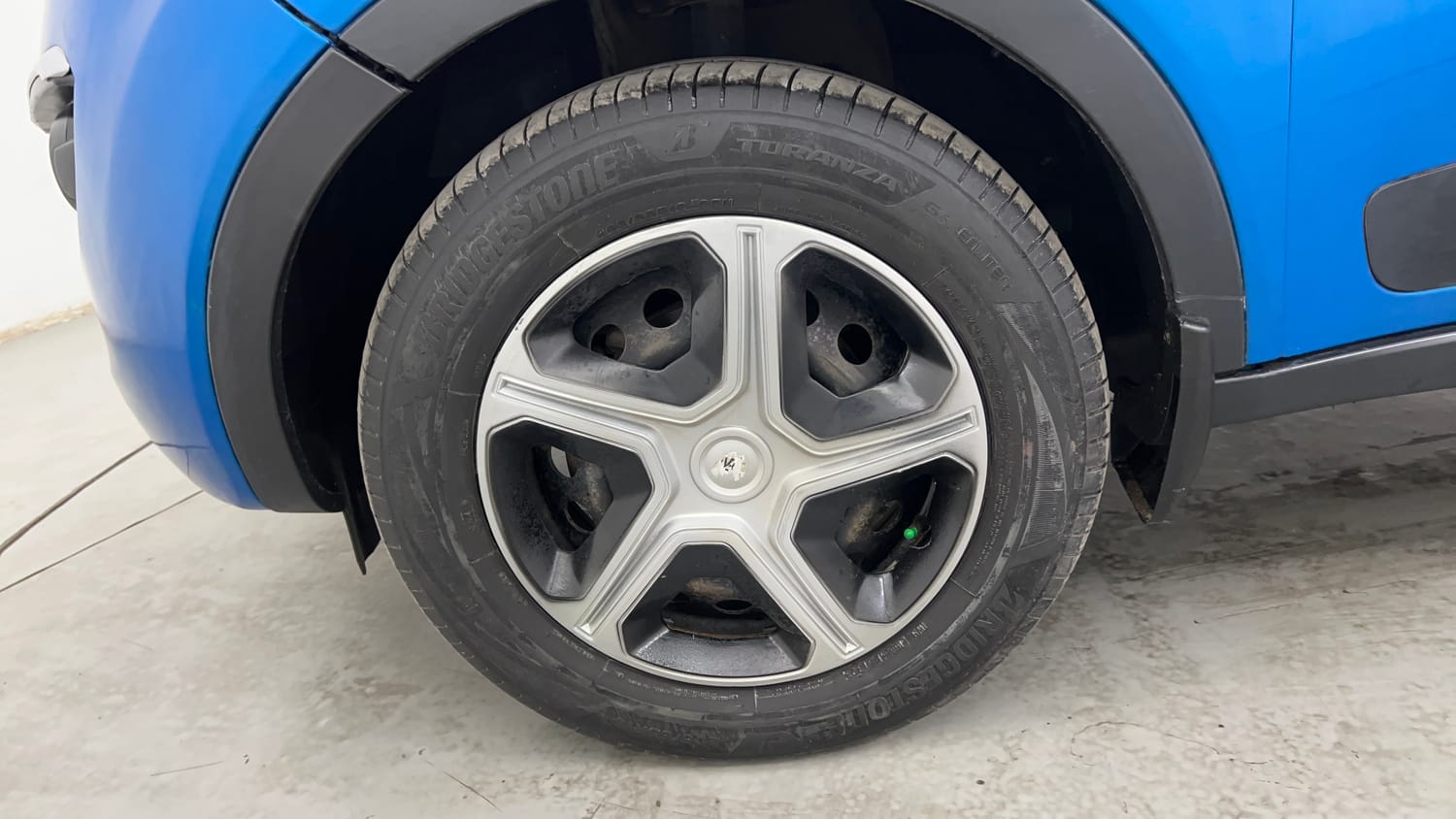 Used 2018 Tata Nexon XZ Diesel Diesel Manual tyres LEFT FRONT TYRE RIM VIEW