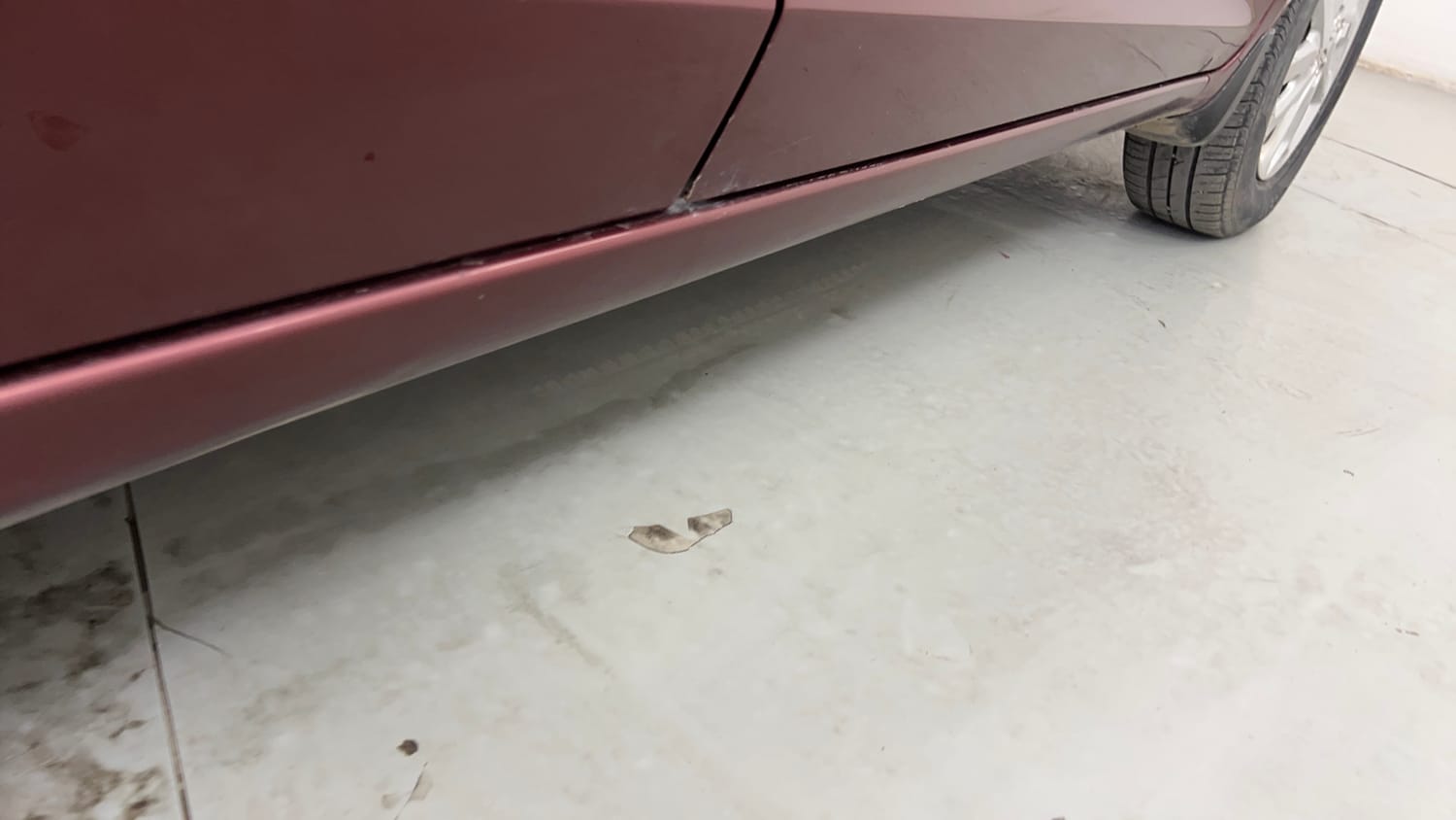 Used 2014 Honda Mobilio V (O) Petrol Petrol Manual dents MINOR SCRATCH