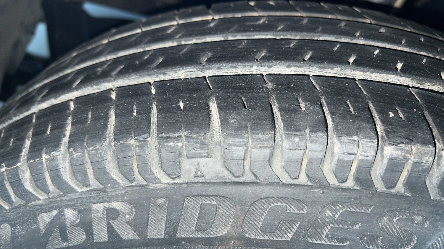 Used 2018 Maruti Suzuki Dzire VXi Petrol Manual tyres LEFT FRONT TYRE TREAD VIEW