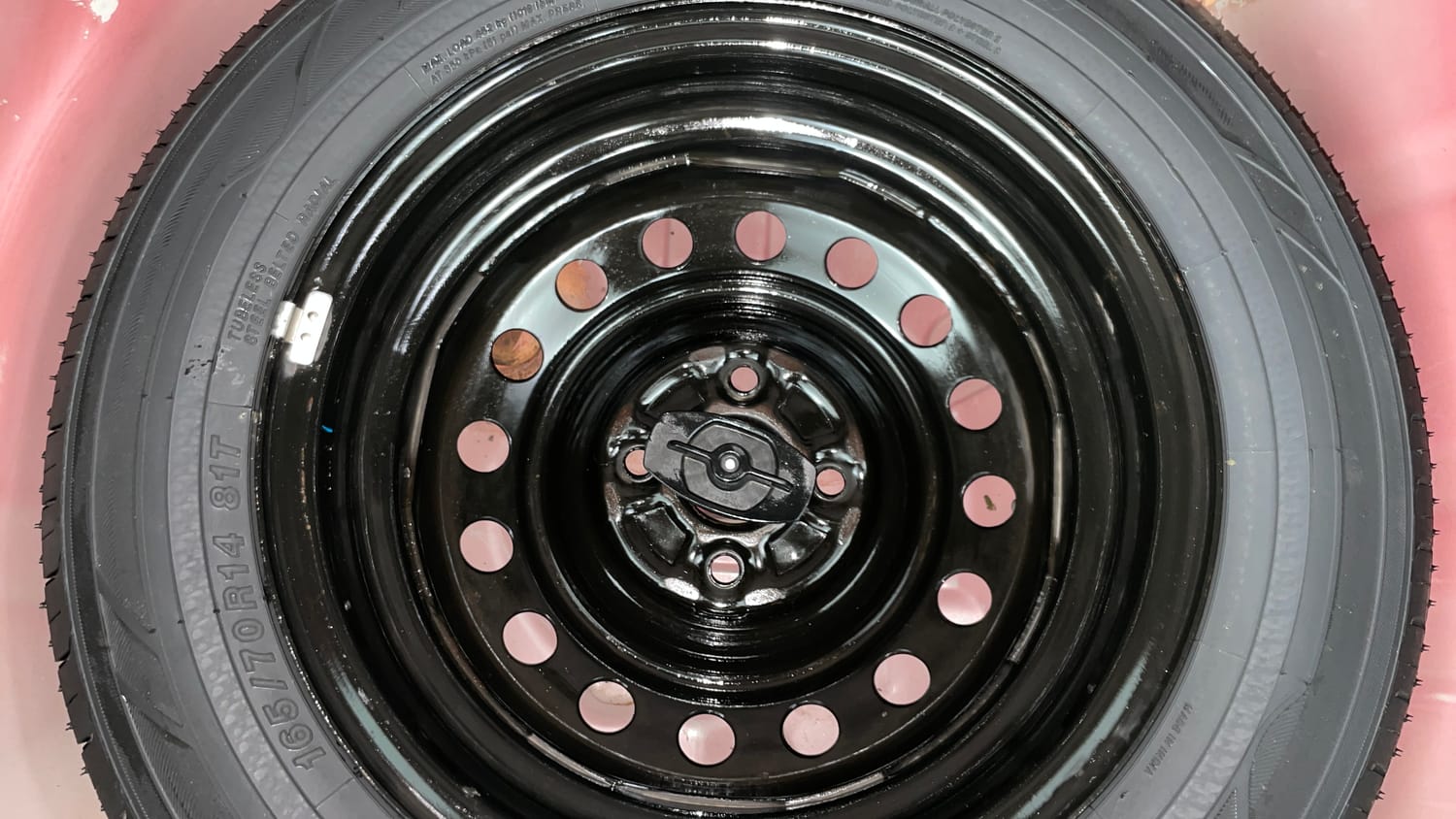 Used 2015 Maruti Suzuki Celerio VXi AMT Petrol Automatic tyres SPARE TYRE VIEW