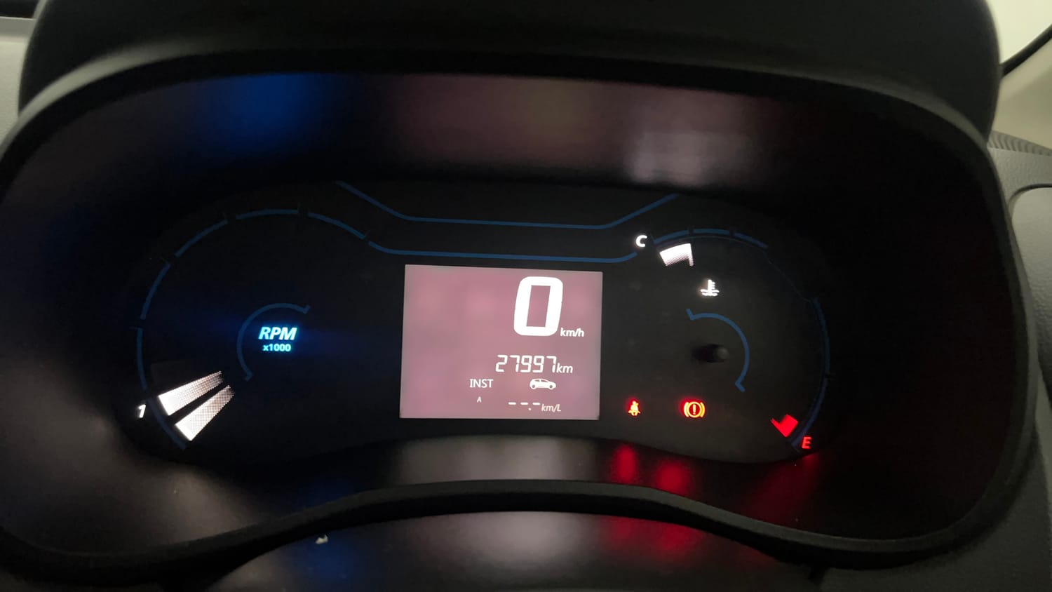 Used 2020 Renault Kwid 1.0 RXT Opt Petrol Manual interior CLUSTERMETER VIEW