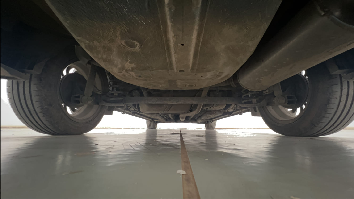 Used 2018 Maruti Suzuki Ciaz Alpha 1.4 MT Petrol Manual extra REAR UNDERBODY VIEW (TAKEN FROM REAR)