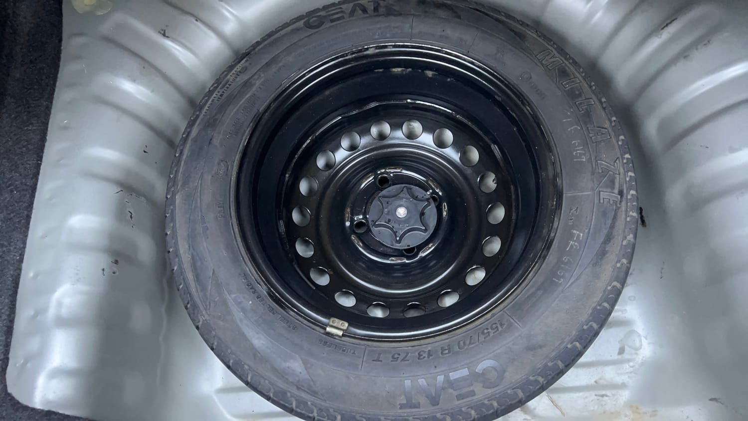 Used 2014 Datsun GO T Petrol Manual tyres SPARE TYRE VIEW