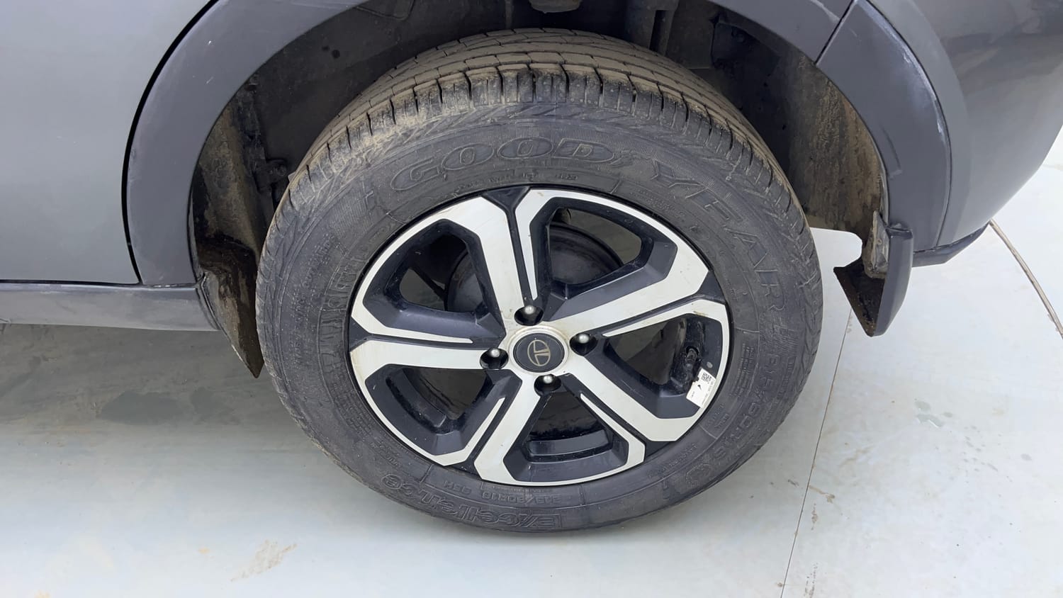 Used 2023 Tata Nexon XZ Plus Diesel Diesel Manual tyres LEFT REAR TYRE RIM VIEW