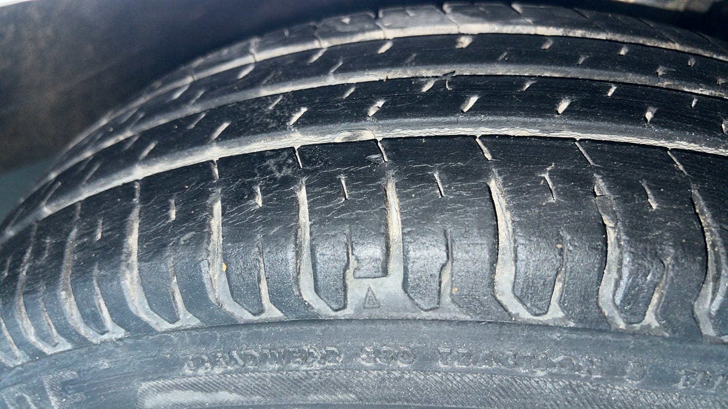 Used 2018 Maruti Suzuki Dzire VXi Petrol Manual tyres RIGHT FRONT TYRE TREAD VIEW