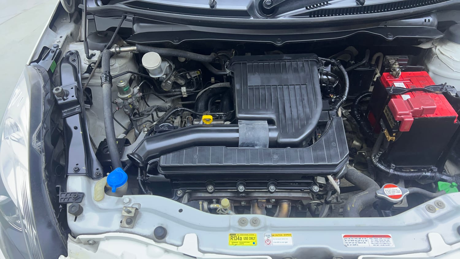 Used 2015 Maruti Suzuki Swift Dzire VXI Petrol Manual engine ENGINE RIGHT SIDE VIEW