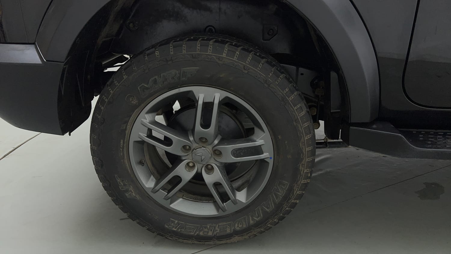 Used 2025 Mahindra Thar LX Hard Top Petrol MT 4WD Petrol Manual tyres RIGHT REAR TYRE RIM VIEW
