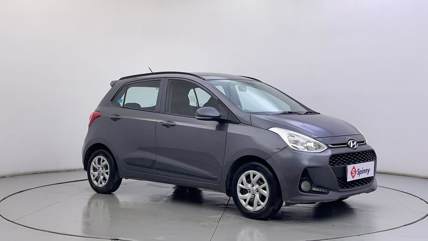 Used 2019 Hyundai Grand i10 Sportz 1.2 Kappa VTVT Petrol Manual exterior RIGHT FRONT CORNER VIEW