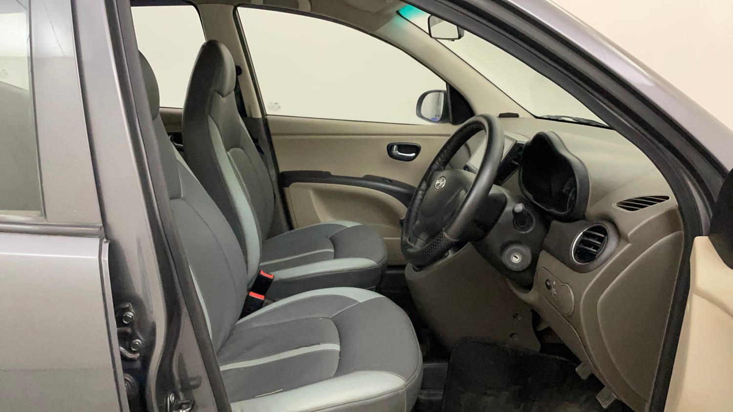 Used 2012 Hyundai i10 Sportz 1.2 Kappa2 Petrol Manual interior RIGHT SIDE FRONT DOOR CABIN VIEW