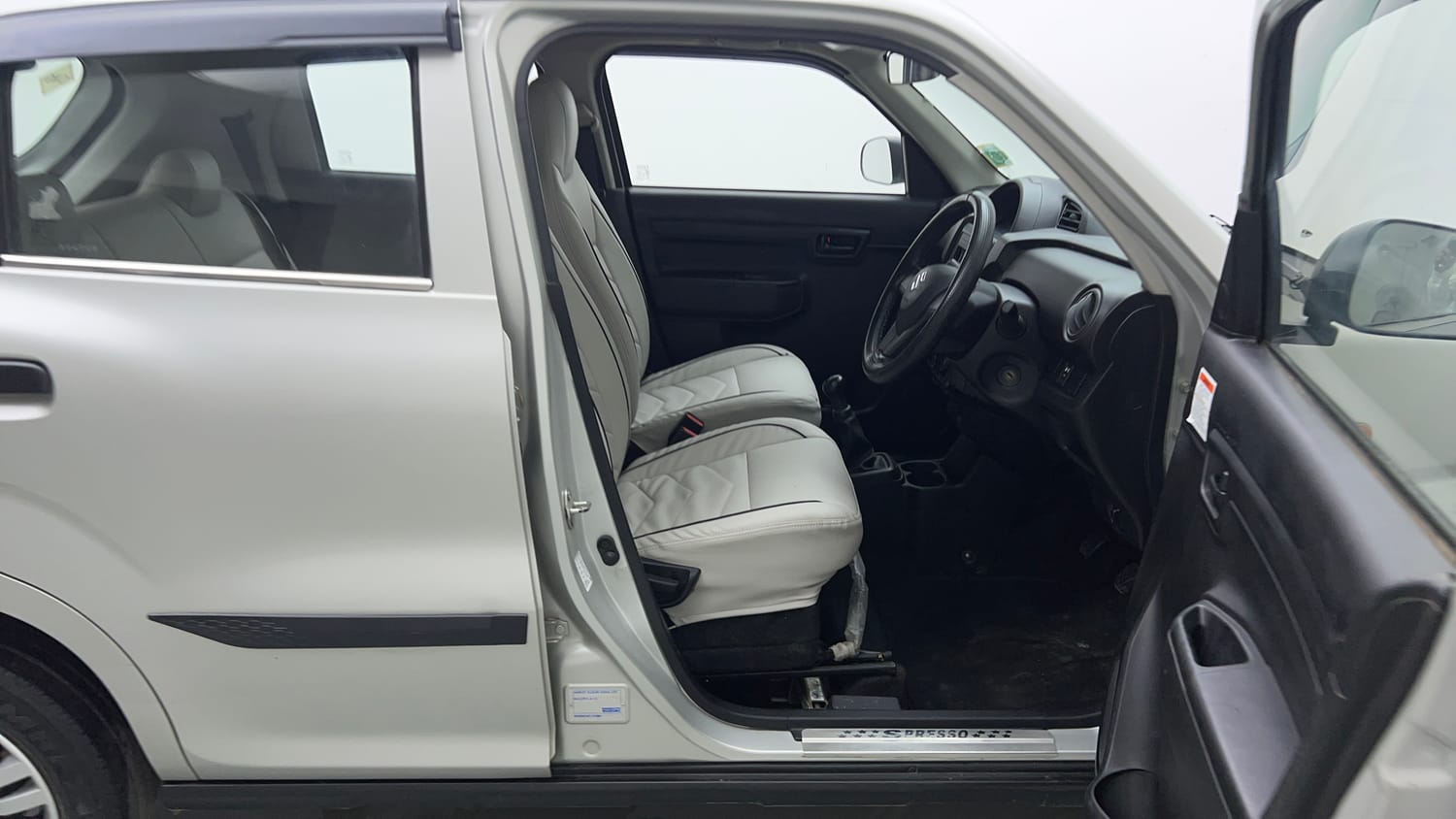 Used 2022 Maruti Suzuki S-Presso VXi (O) CNG Cng Manual interior RIGHT SIDE FRONT DOOR CABIN VIEW