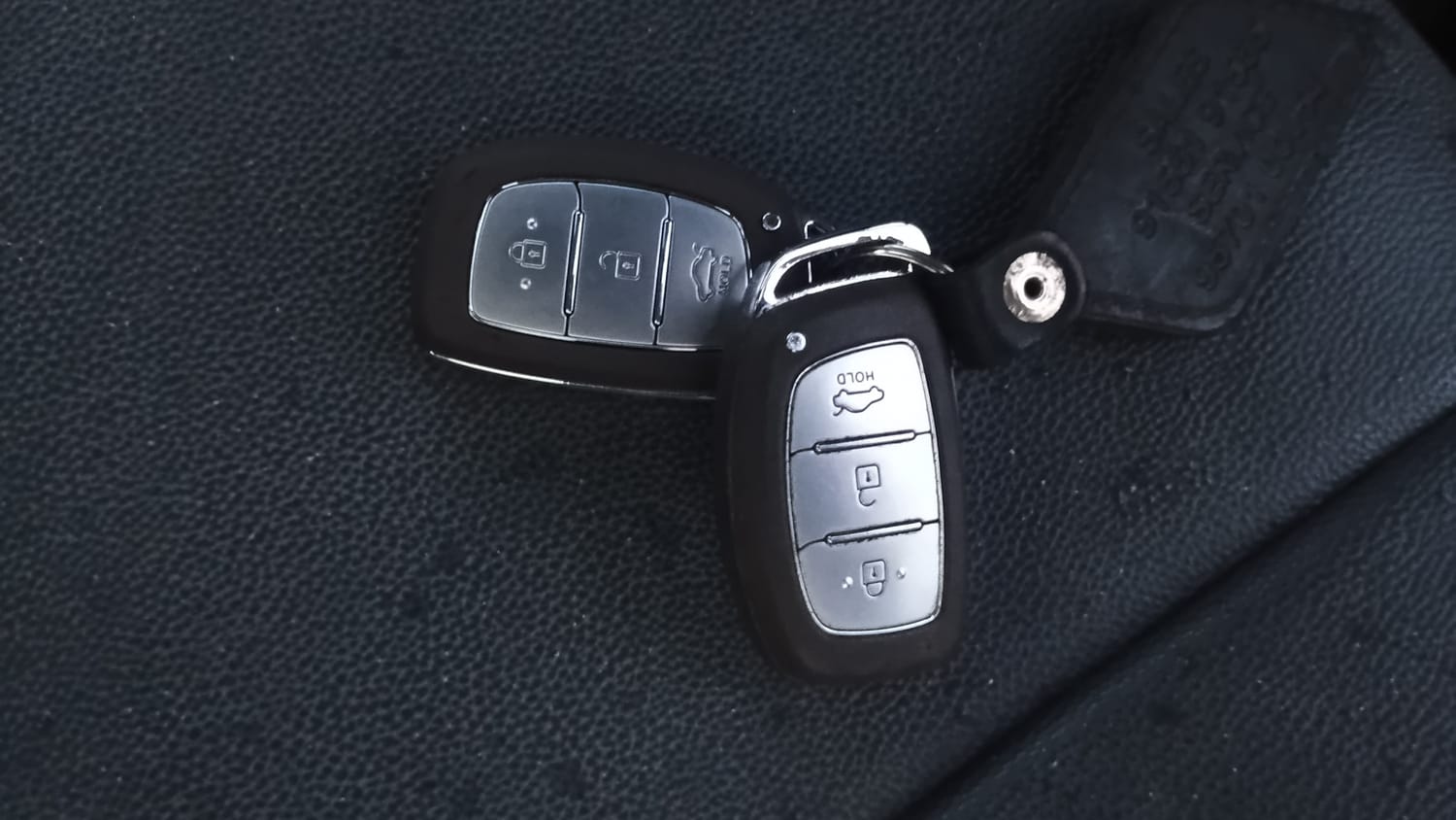Used 2020 Hyundai Aura SX 1.2 Petrol Petrol Manual extra CAR KEY VIEW