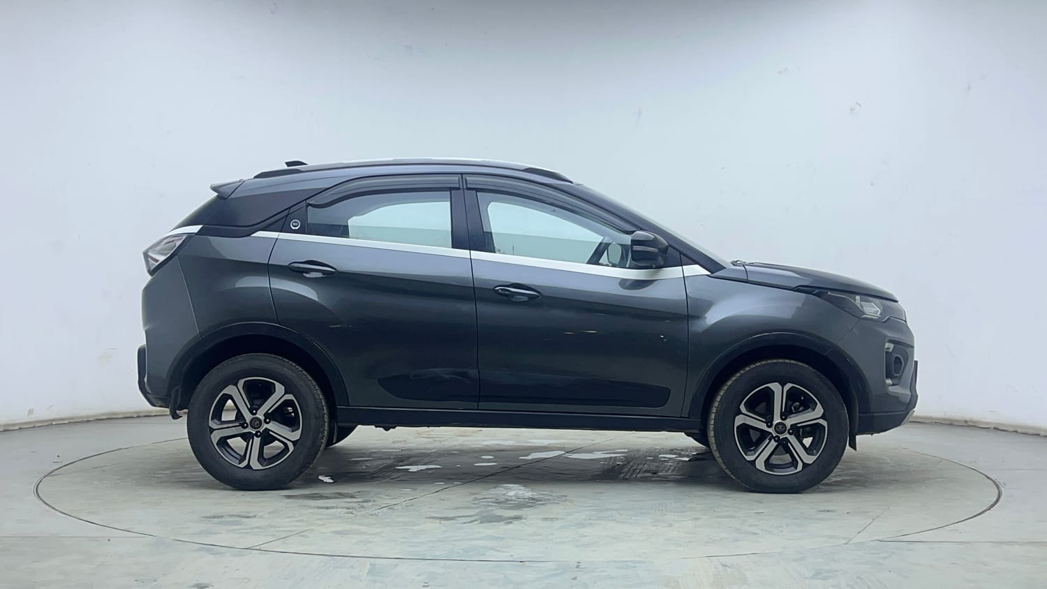 Used 2023 Tata Nexon XZ Plus Diesel Diesel Manual exterior RIGHT SIDE VIEW