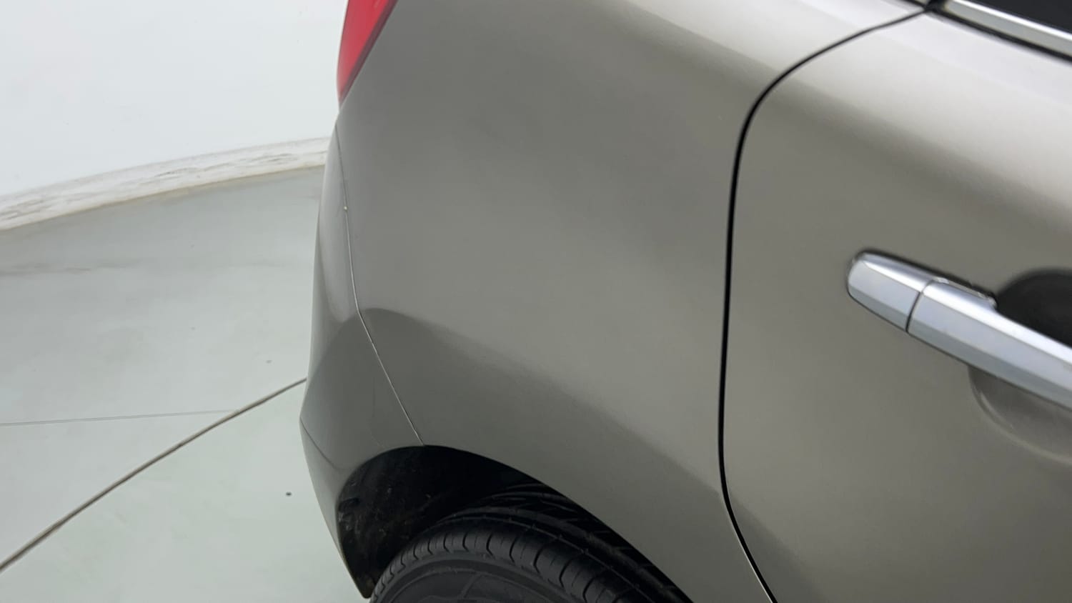 Used 2019 Maruti Suzuki Baleno Zeta Petrol Manual dents MINOR SCRATCH
