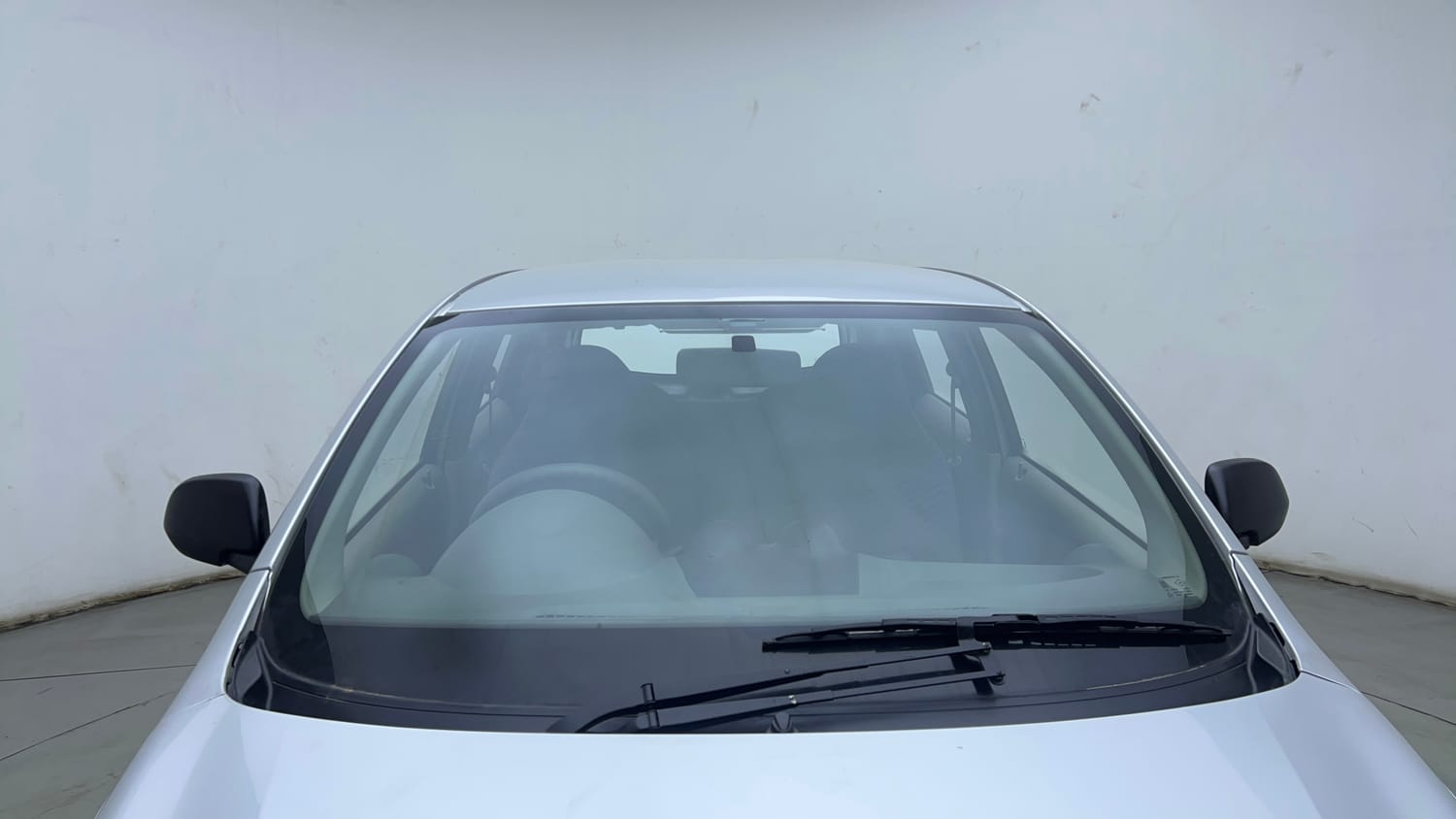 Used 2014 Datsun GO T Petrol Manual exterior FRONT WINDSHIELD VIEW