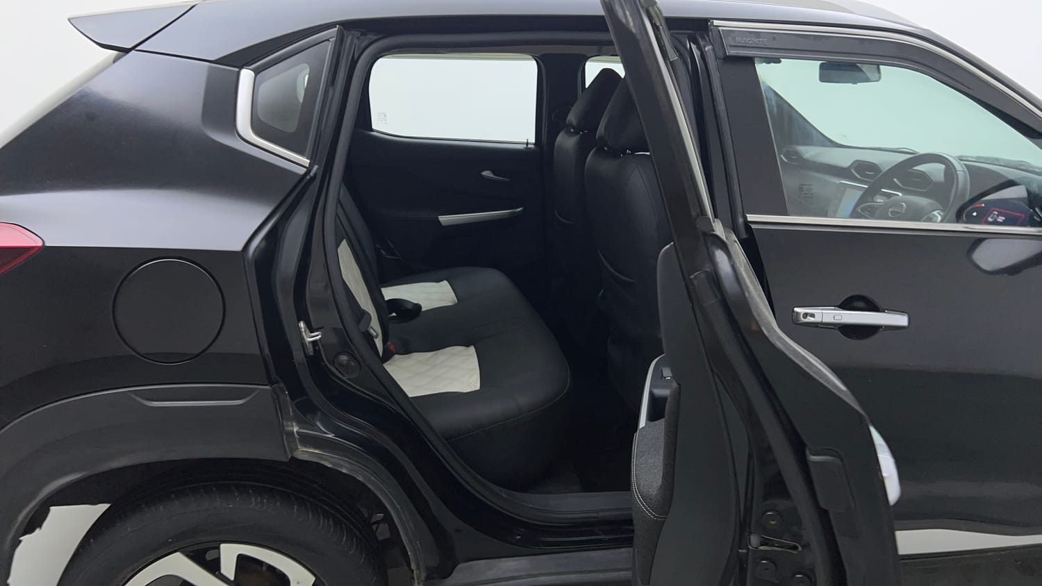 Used 2021 Nissan Magnite XV Premium Turbo Petrol Manual interior RIGHT SIDE REAR DOOR CABIN VIEW