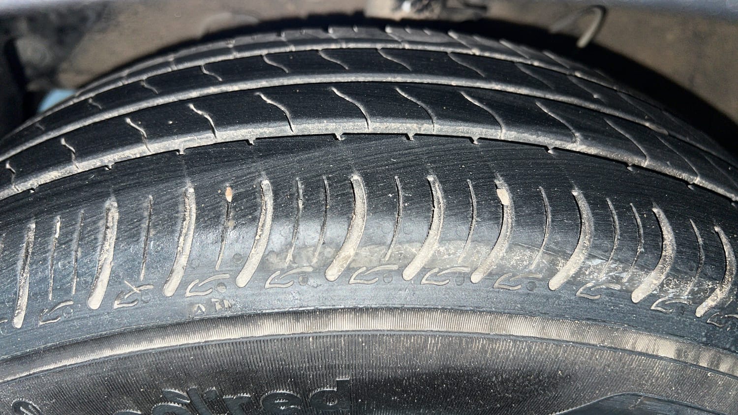 Used 2021 Hyundai Grand i10 Nios Sportz 1.2 Kappa VTVT Petrol Manual tyres LEFT FRONT TYRE TREAD VIEW