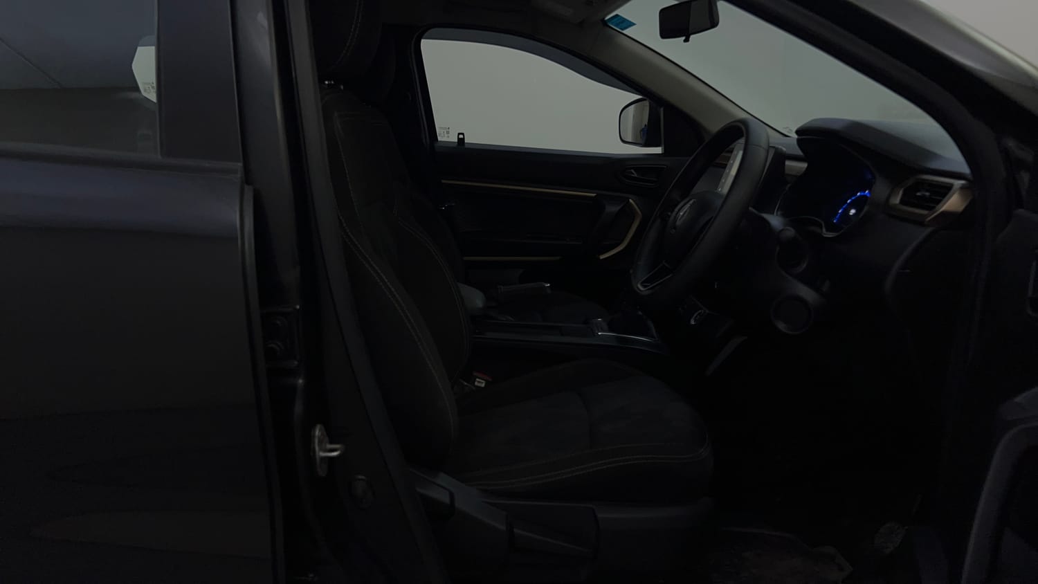 Used 2023 Renault Kiger RXT (O) AMT Petrol Automatic interior RIGHT SIDE FRONT DOOR CABIN VIEW