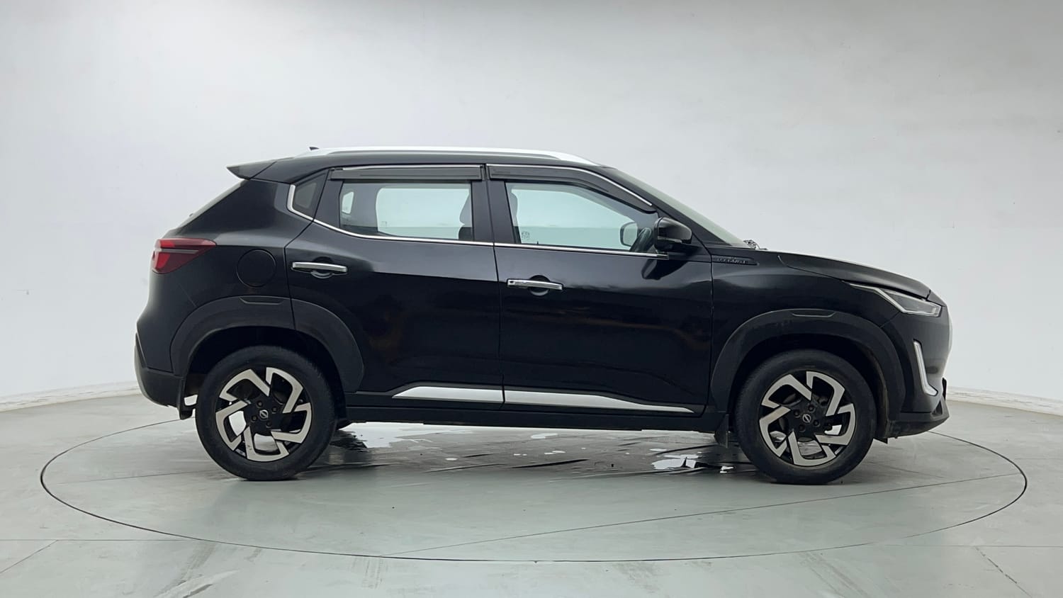 Used 2021 Nissan Magnite XV Premium Turbo Petrol Manual exterior RIGHT SIDE VIEW