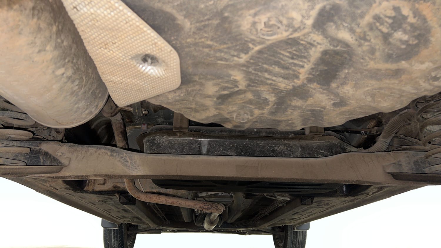 Used 2023 Renault Kiger RXT (O) AMT Petrol Automatic extra REAR UNDERBODY VIEW (TAKEN FROM REAR)