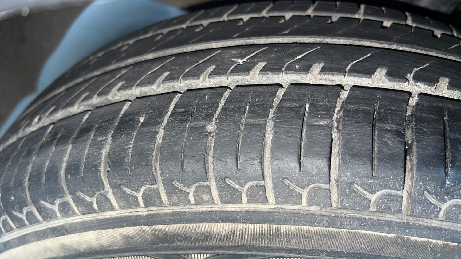 Used 2022 Hyundai Santro Sportz Petrol Manual tyres LEFT FRONT TYRE TREAD VIEW