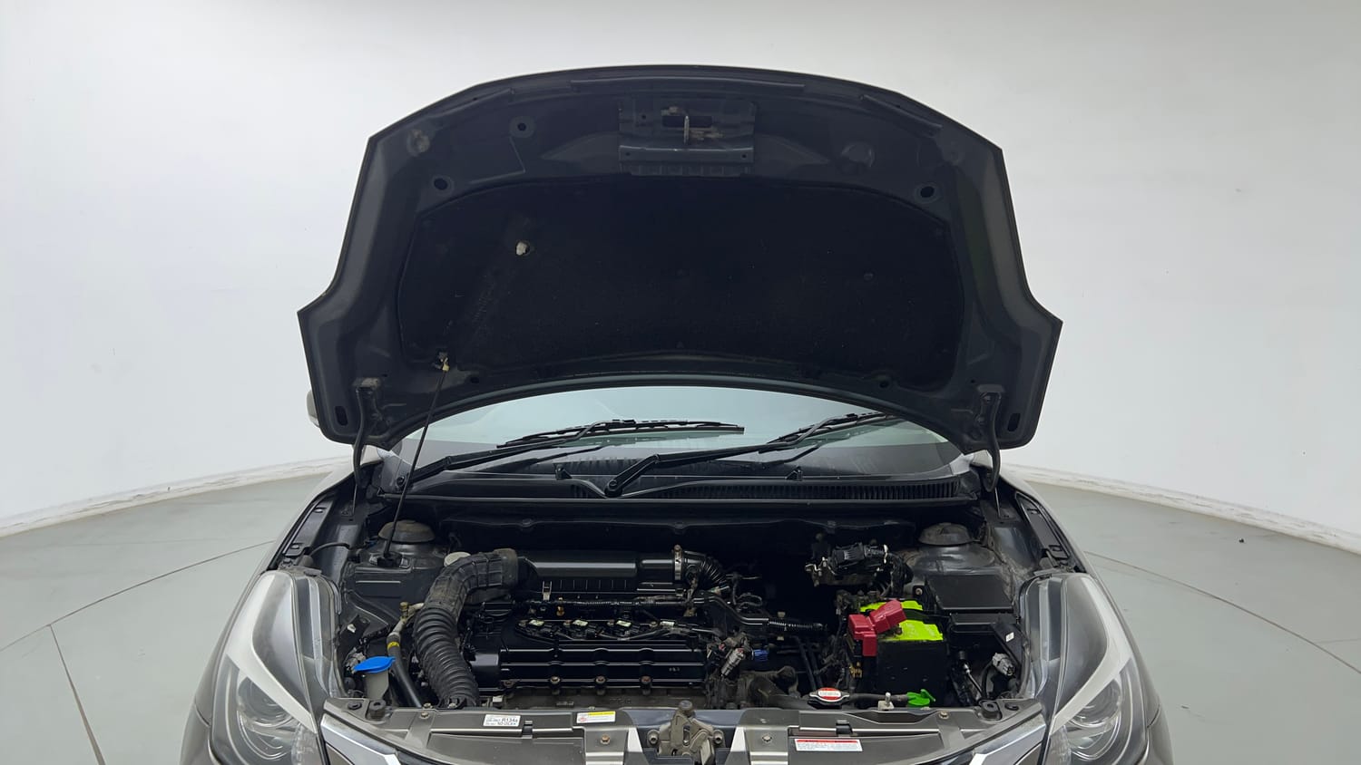 Used 2019 Maruti Suzuki Baleno Zeta Petrol Manual engine ENGINE & BONNET OPEN FRONT VIEW