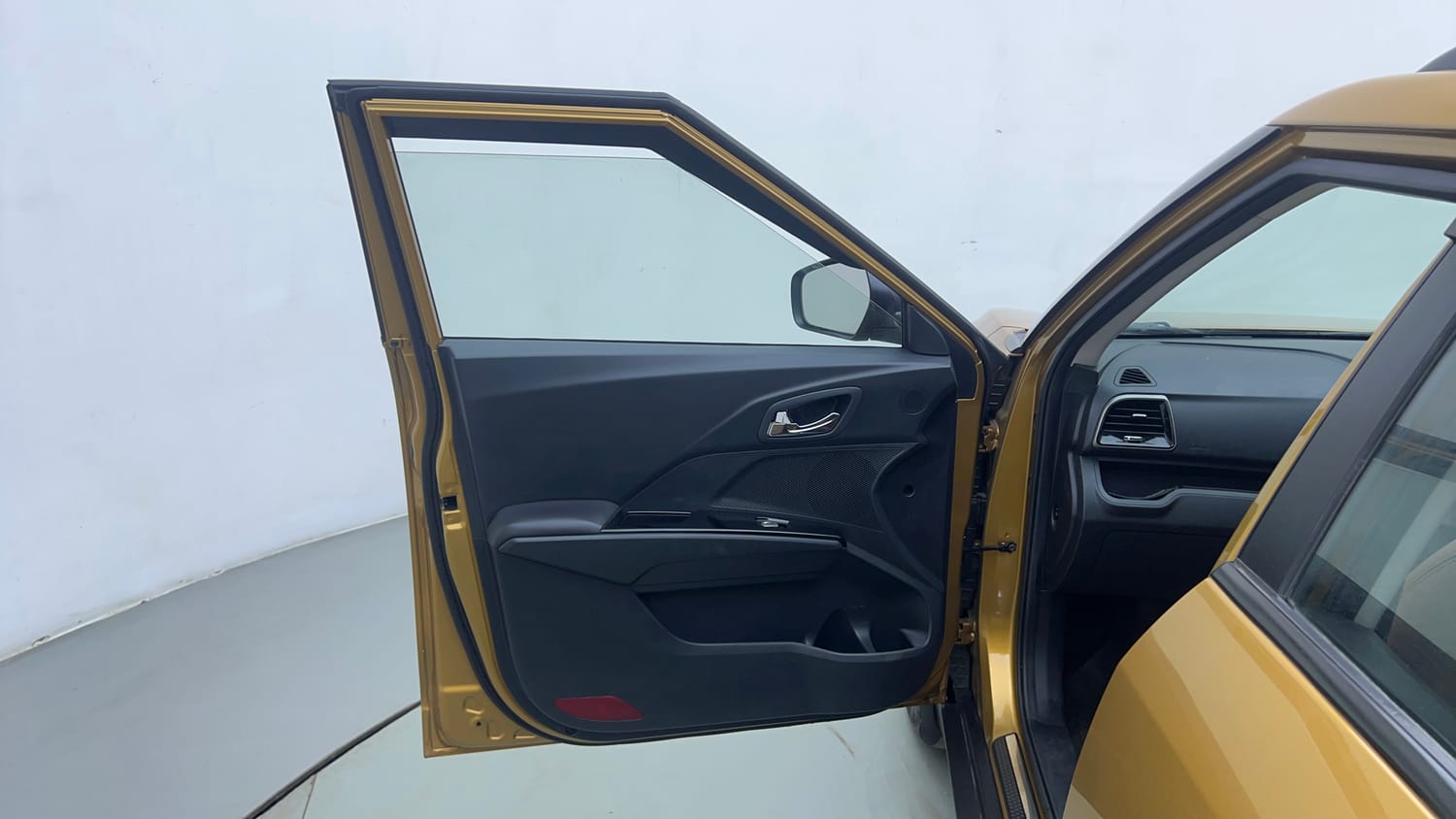 Used 2023 Mahindra XUV 300 TurboSport W8 Petrol Manual interior LEFT FRONT DOOR OPEN VIEW