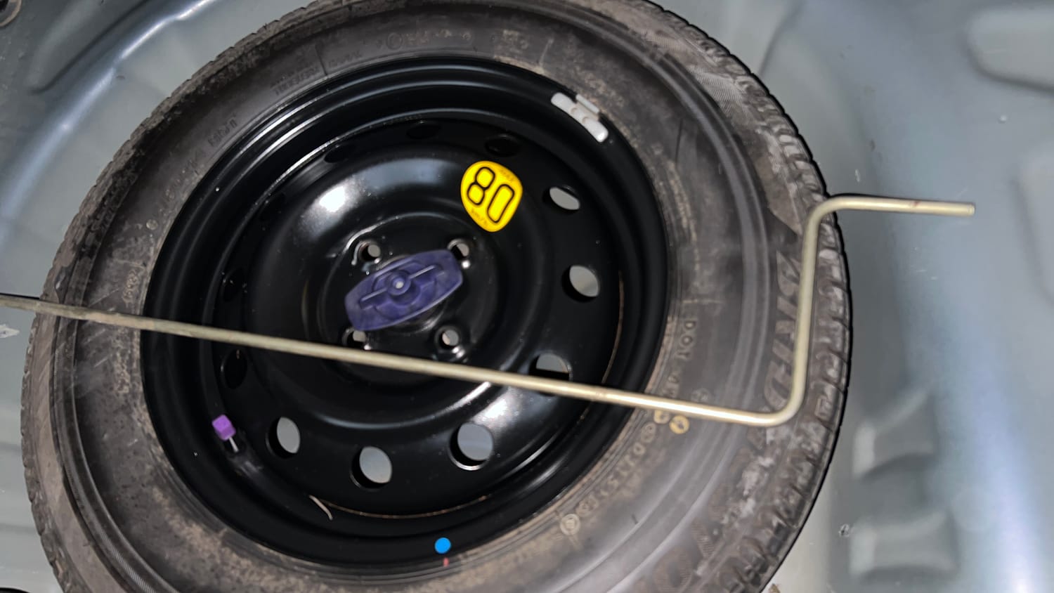 Used 2018 Maruti Suzuki Swift ZXi AMT Petrol Automatic tyres SPARE TYRE VIEW