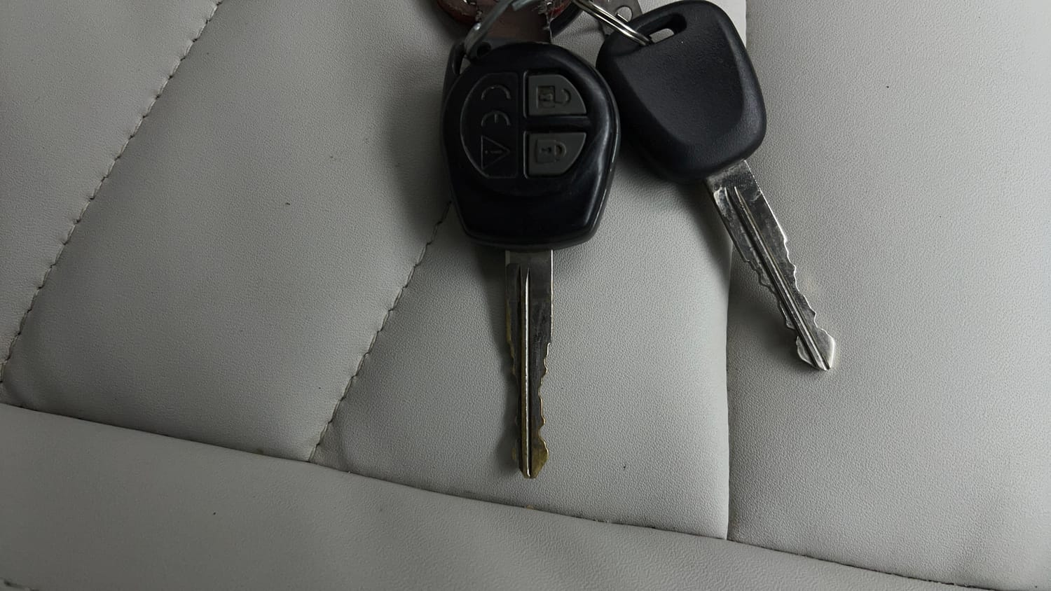 Used 2022 Maruti Suzuki S-Presso VXi (O) CNG Cng Manual extra CAR KEY VIEW