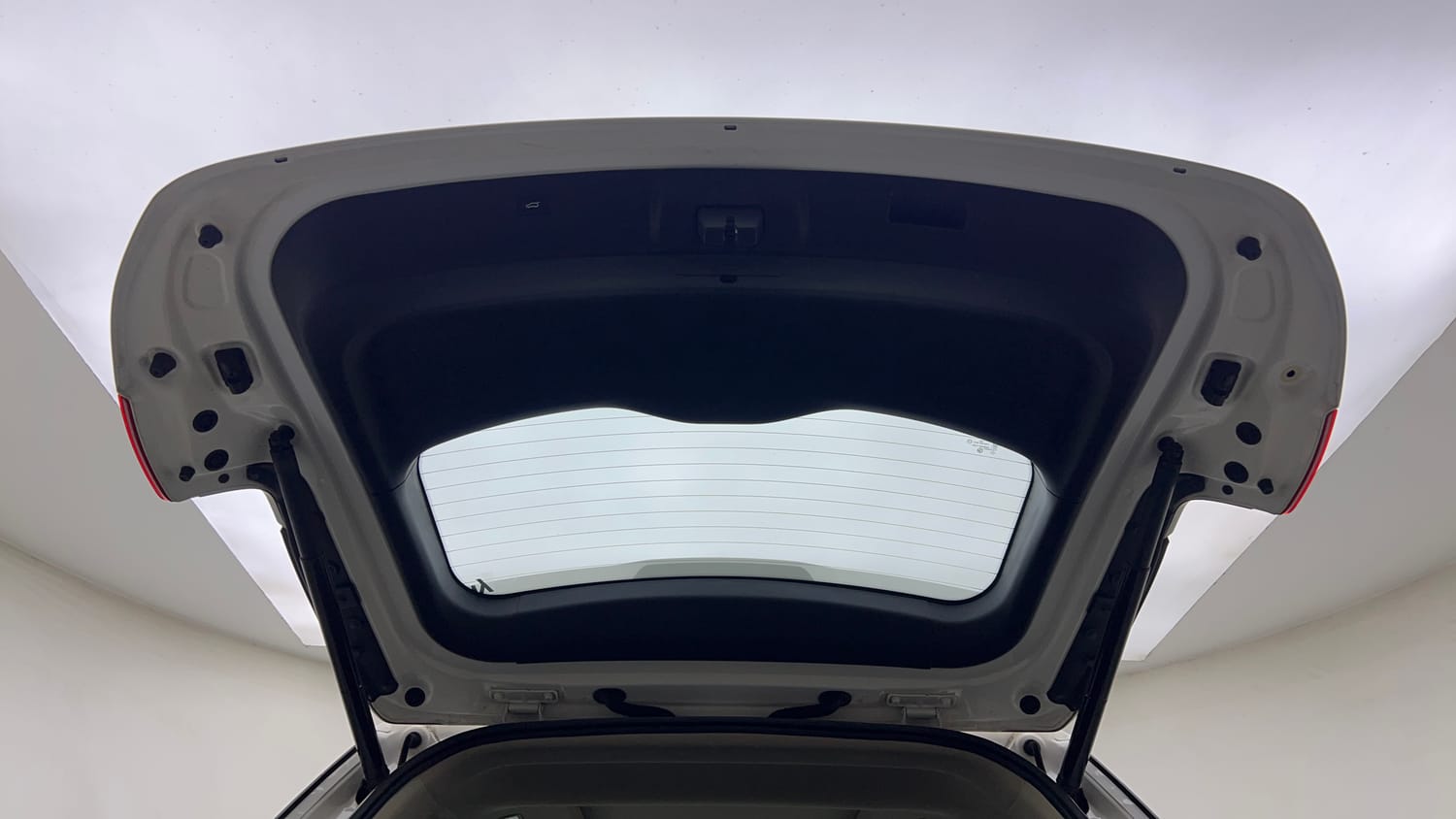 Used 2021 MG Motors Hector Sharp 1.5 Petrol CVT Petrol Automatic interior DICKY DOOR OPEN VIEW