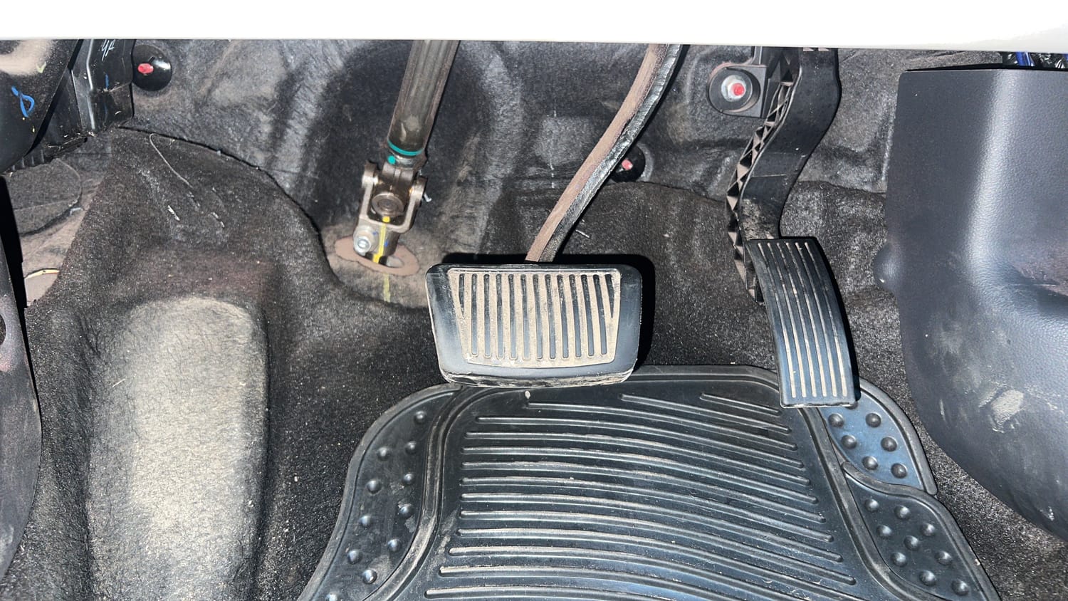 Used 2022 Hyundai Aura S 1.2 AMT Petrol Petrol Automatic interior PEDALS VIEW