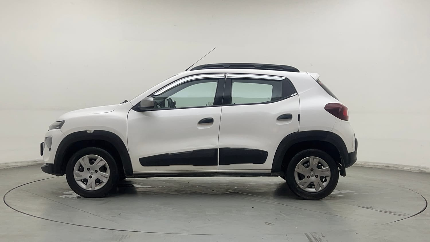 Used 2020 Renault Kwid RXT 1.0 Opt Petrol Manual exterior LEFT SIDE VIEW