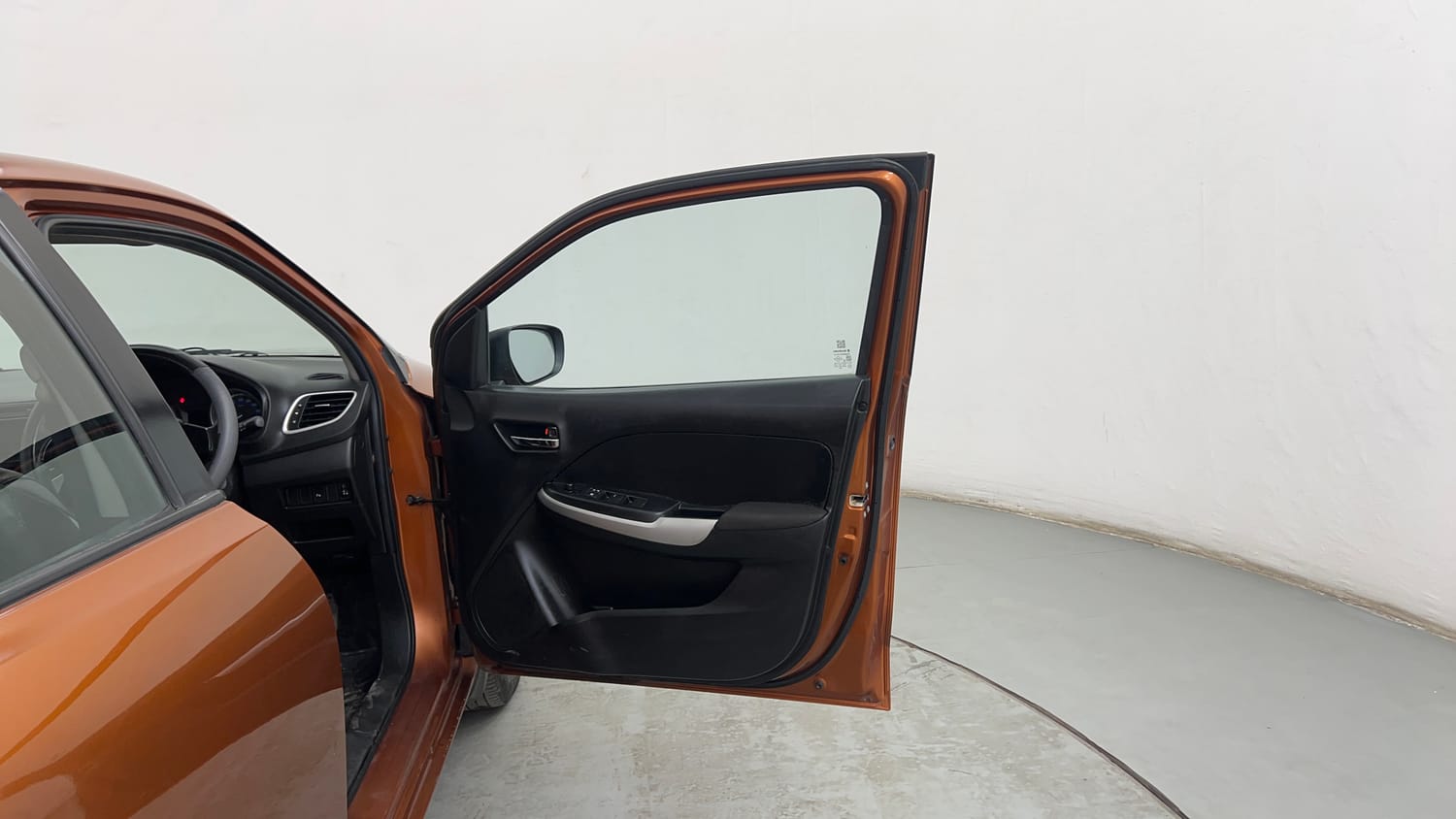 Used 2018 Maruti Suzuki Baleno Delta 1.2 Petrol Manual interior RIGHT FRONT DOOR OPEN VIEW