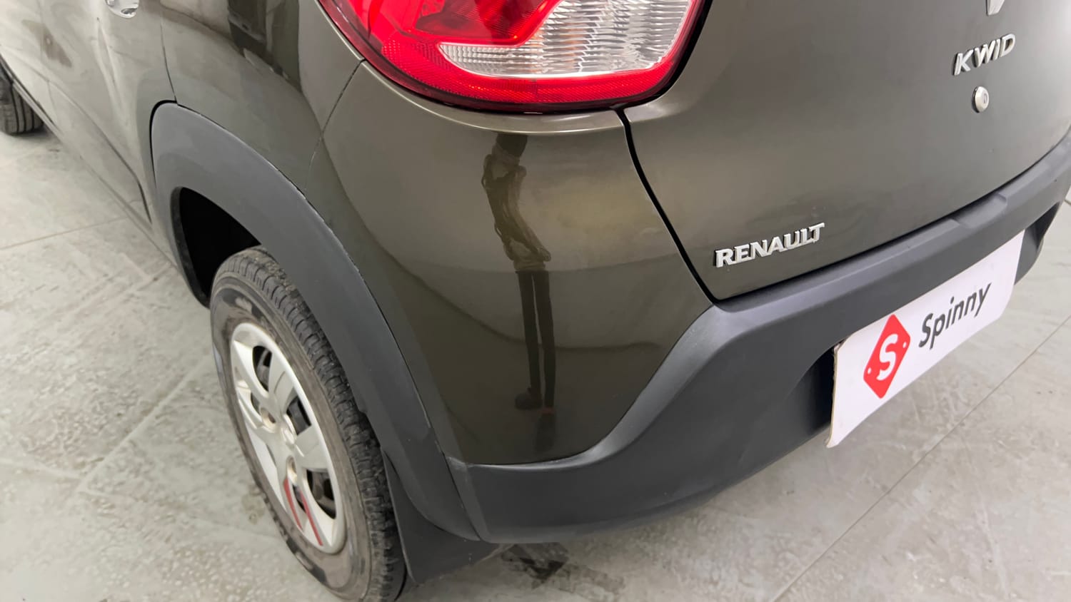 Used 2017 Renault Kwid RXL Live For More Edition Petrol Manual dents MINOR SCRATCH