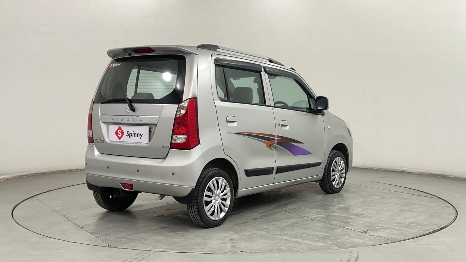 Used 2014 Maruti Suzuki Wagon R VXI Petrol Manual exterior RIGHT REAR CORNER VIEW