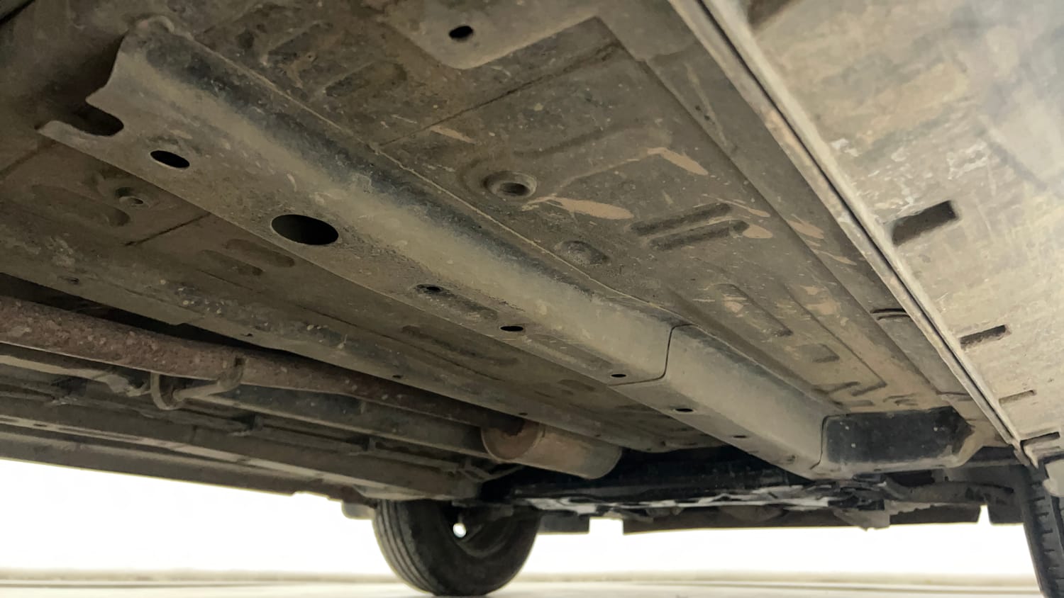 Used 2022 Tata Punch Pure Rhythm Pack MT Petrol Manual extra REAR RIGHT UNDERBODY VIEW