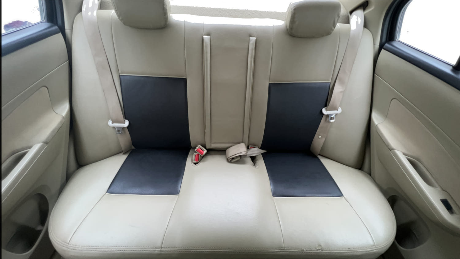 Used 2015 Maruti Suzuki Swift Dzire VXI Petrol Manual interior REAR SEAT CONDITION VIEW