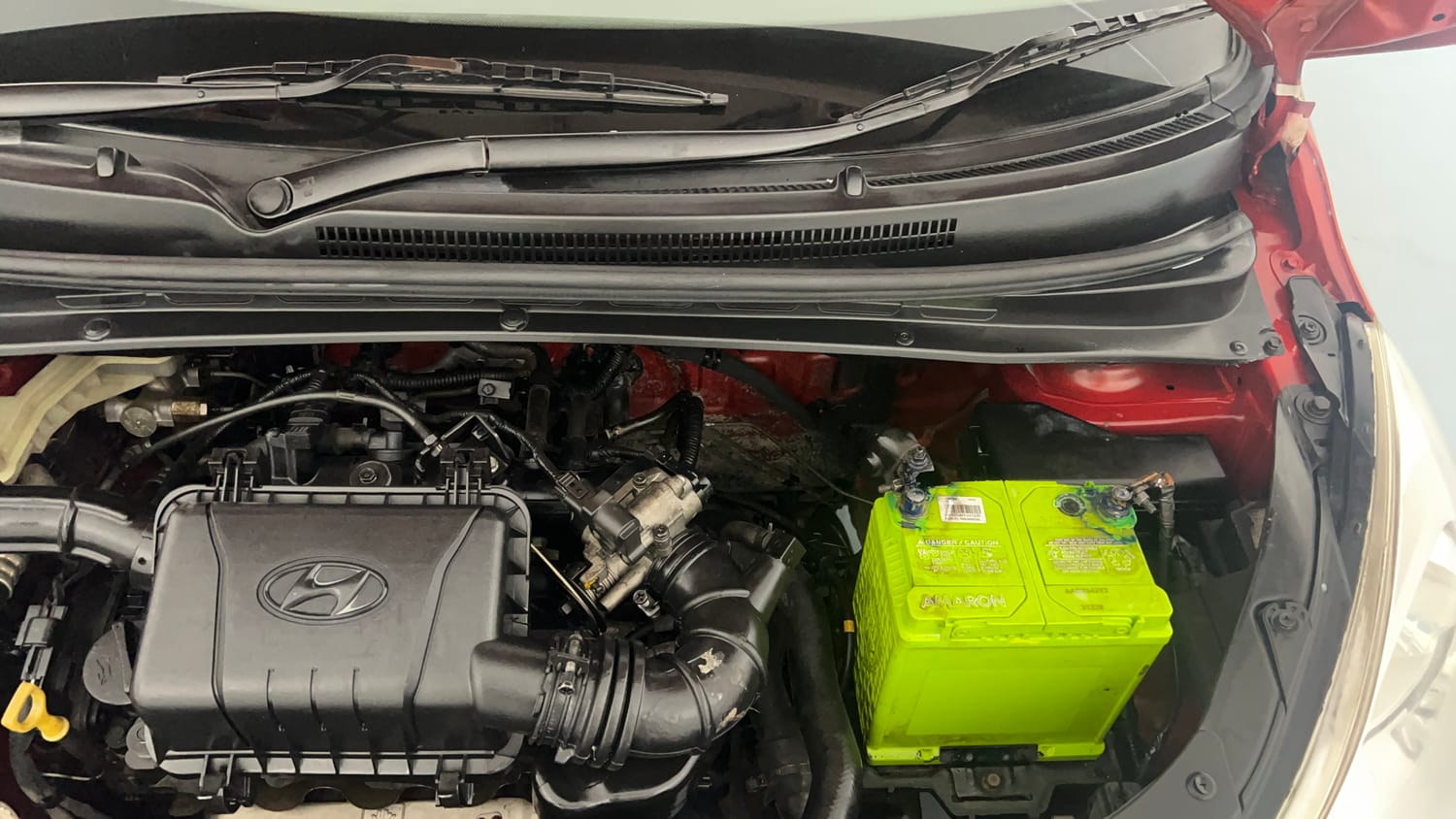 Used 2013 Hyundai i10 Magna 1.1 iRDE2 Petrol Manual engine ENGINE LEFT SIDE VIEW