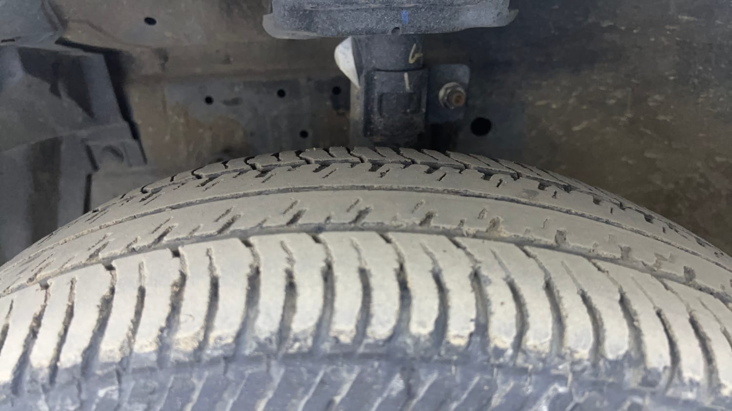 Used 2015 Maruti Suzuki Swift Dzire VXI Petrol Manual tyres LEFT FRONT TYRE TREAD VIEW