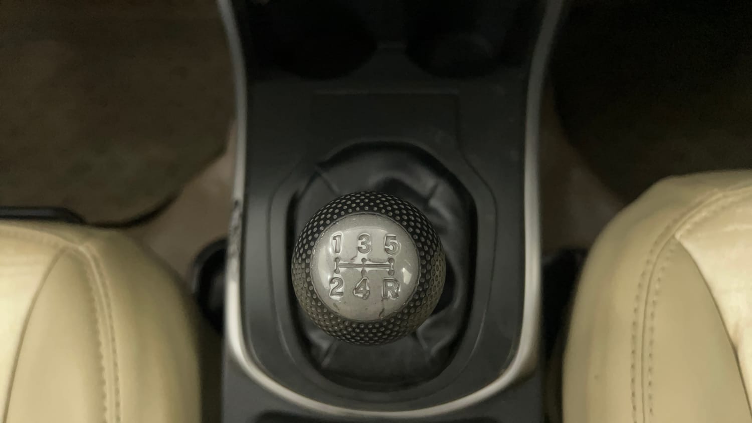 Used 2015 Honda City V Petrol Manual interior GEAR  KNOB VIEW