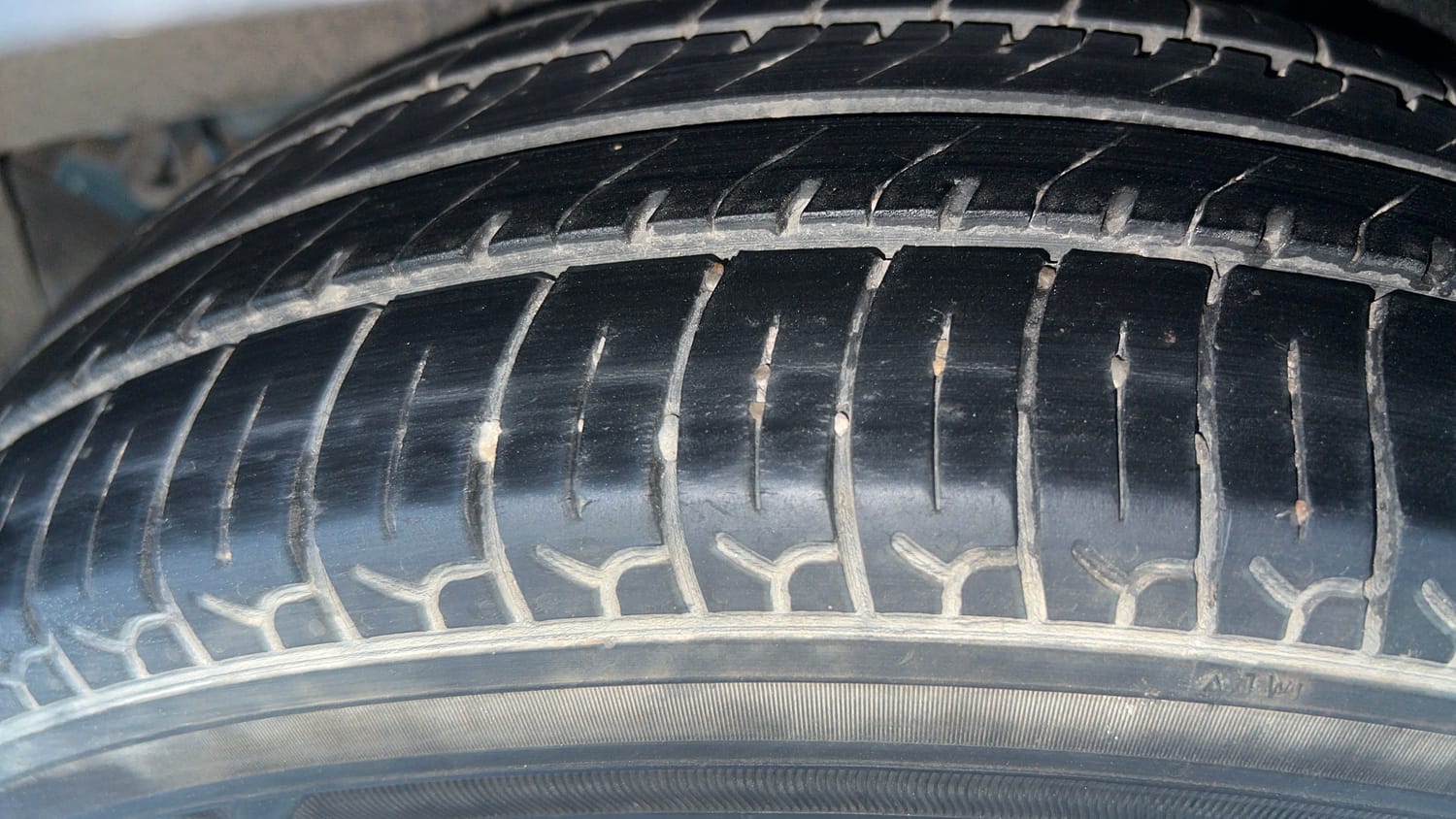Used 2022 Hyundai Santro Sportz Petrol Manual tyres LEFT REAR TYRE TREAD VIEW