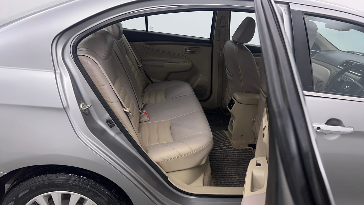 Used 2018 Maruti Suzuki Ciaz Delta Hybrid 1.5 Petrol Manual interior RIGHT SIDE REAR DOOR CABIN VIEW